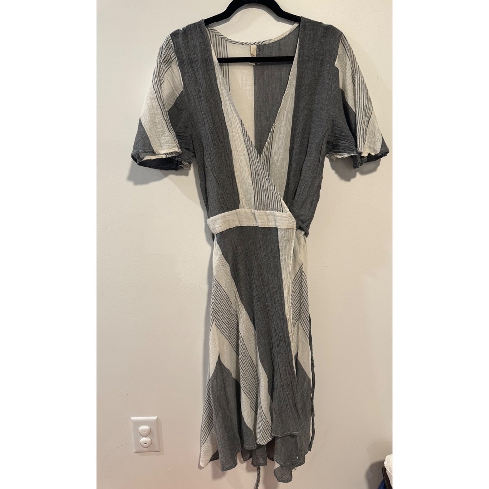 Elan Grey White Striped Wrap‎ Midi Dress Short Sleeve Summer Lightweight